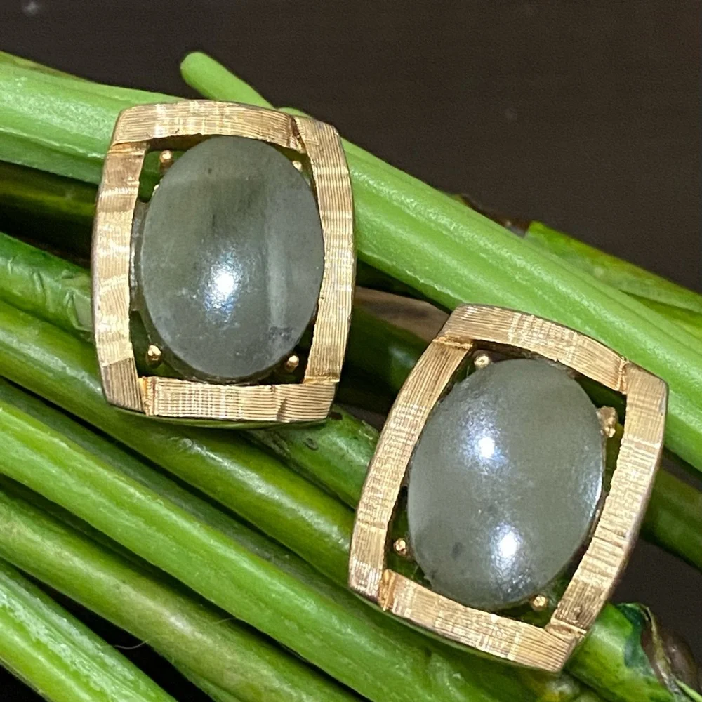 Vintage SWANK Pat Pend Brushed Gold Jade Jadeite Cufflinks
